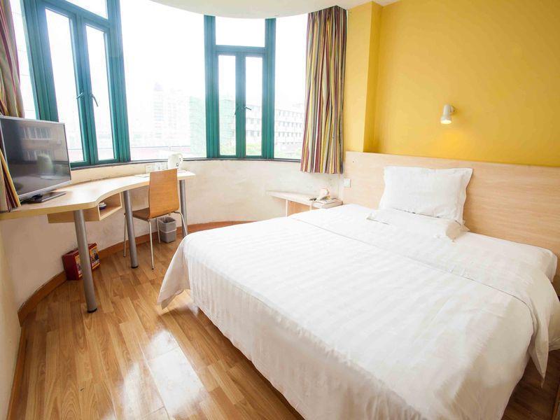 7 Days Inn Furong Zhong Road 长沙 外观 照片